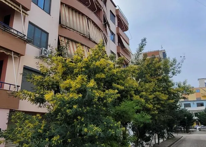 Lovely Durres * Golem (Tirana)