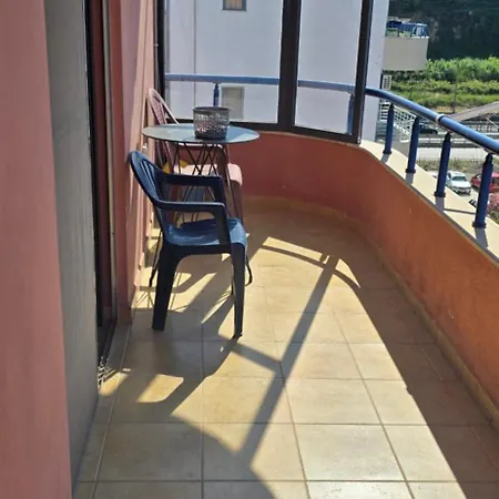 Lovely Durres Голем