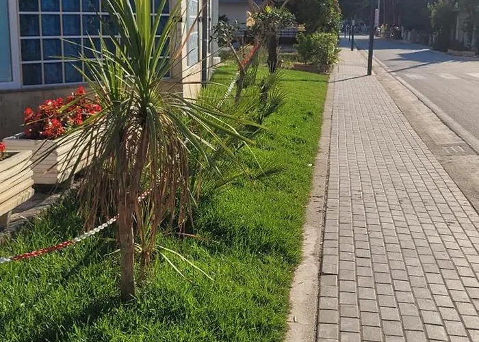 Lovely Durres * Голем